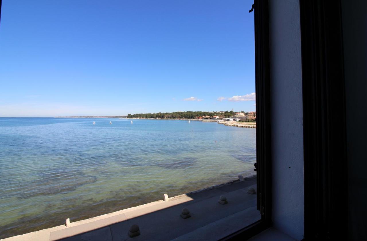 Apartment Old City Porec Esterno foto