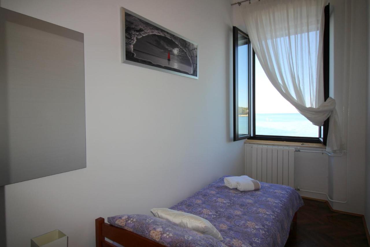 Apartment Old City Porec Esterno foto